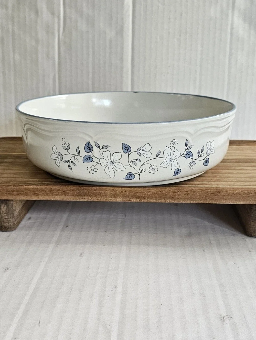Vintage Covington Edition Avondale Stoneware Bowl Round Floral Off White Blue